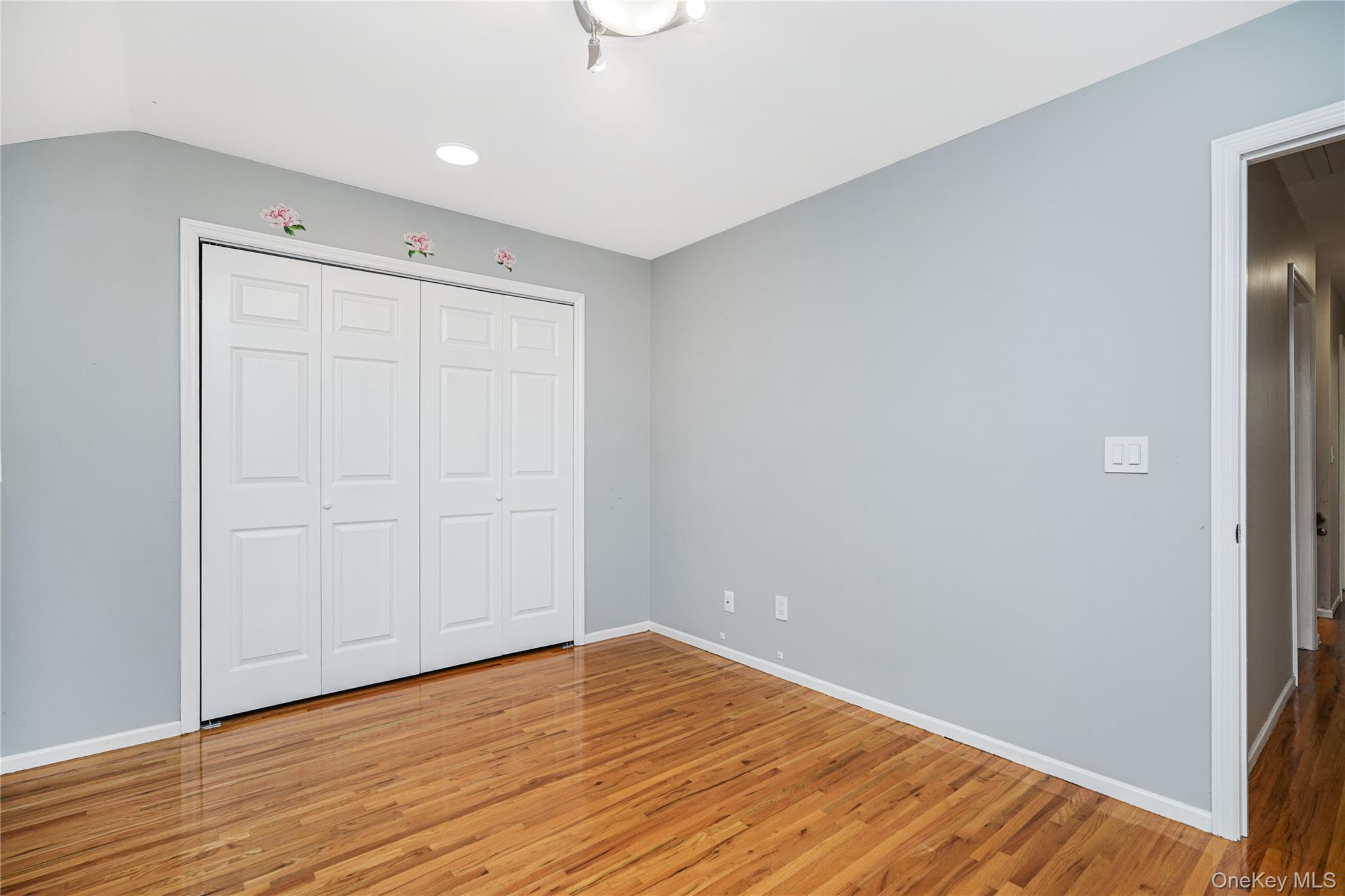 Single Family Elmbank Staten Island, NY 10312, MLS-940487-21