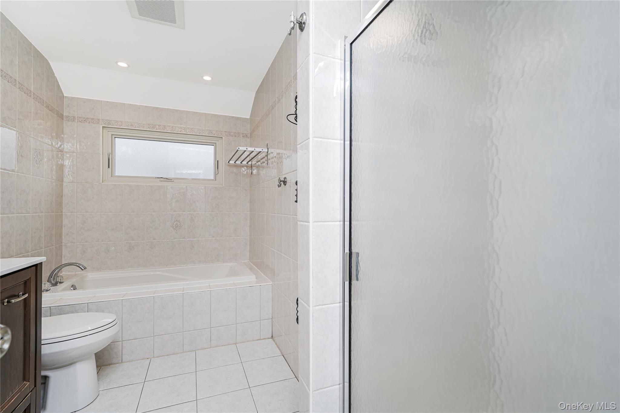 Single Family Elmbank Staten Island, NY 10312, MLS-940487-23