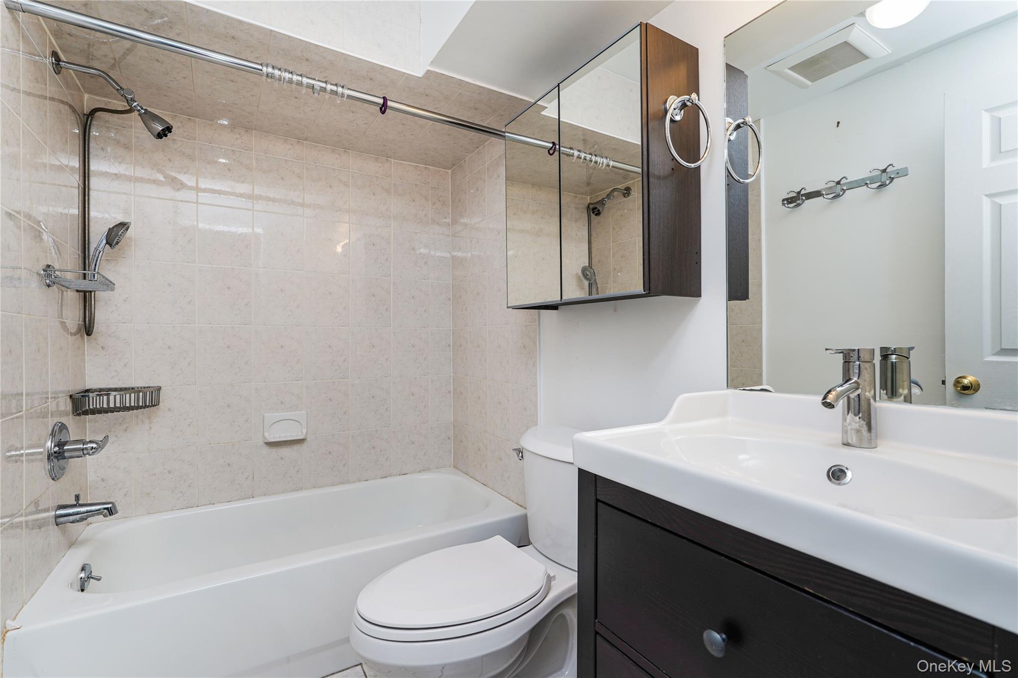 Single Family Elmbank Staten Island, NY 10312, MLS-940487-26