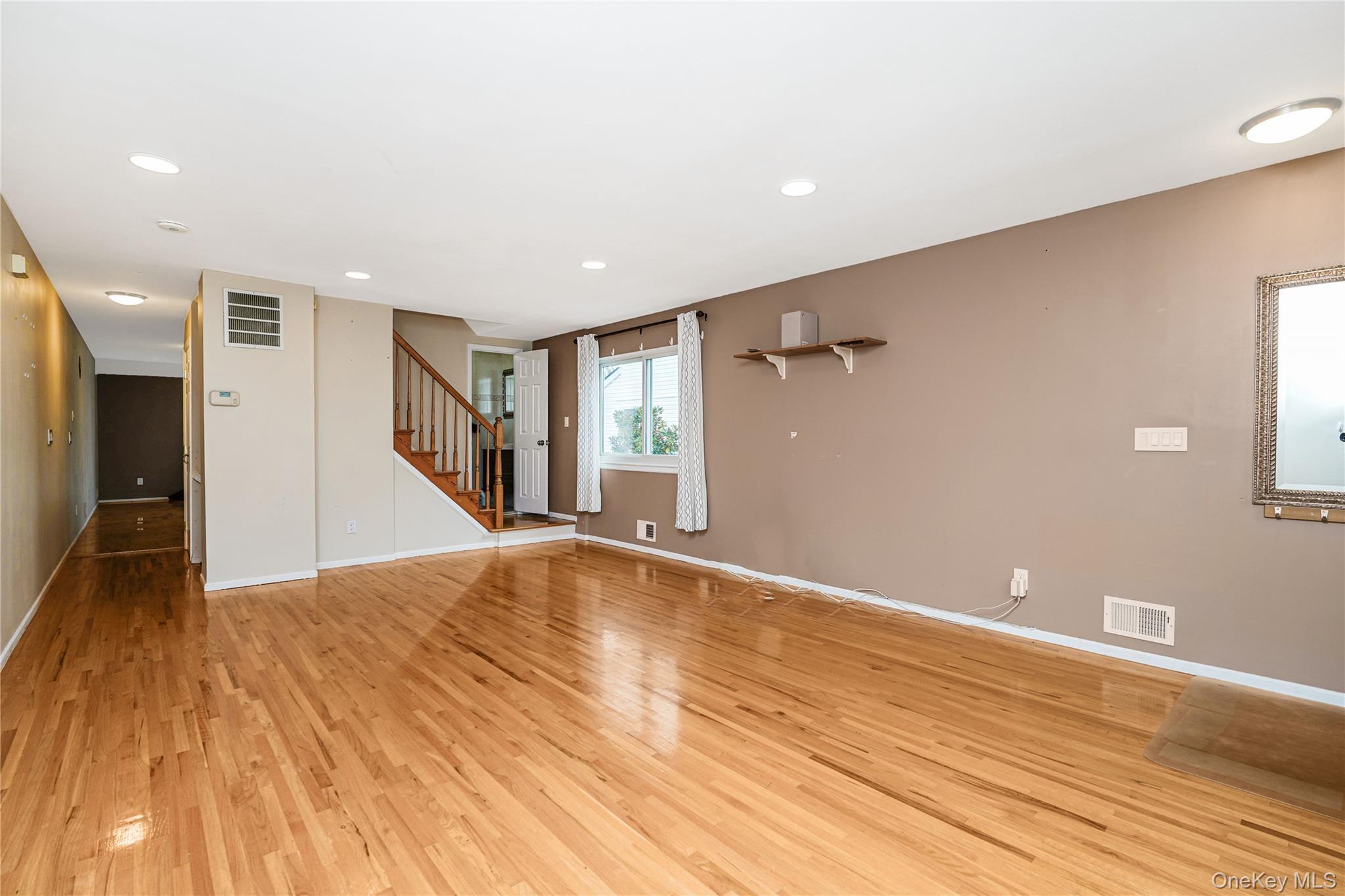 Single Family Elmbank Staten Island, NY 10312, MLS-940487-8