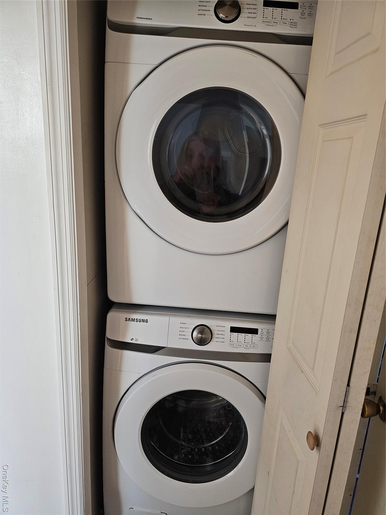 Single Family Van Wyck  Dutchess County, NY 12601, MLS-940493-8