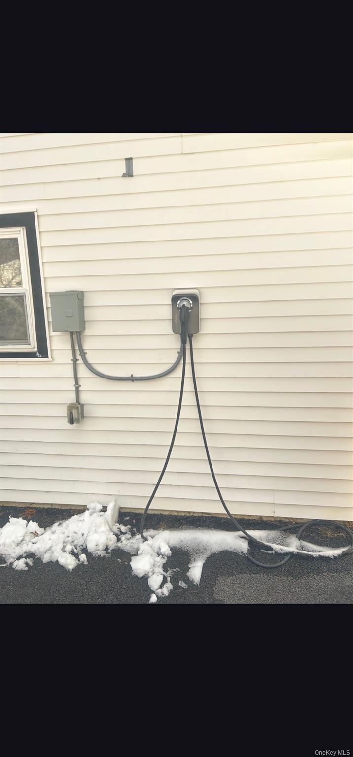 Single Family Van Wyck  Dutchess County, NY 12601, MLS-940493-9