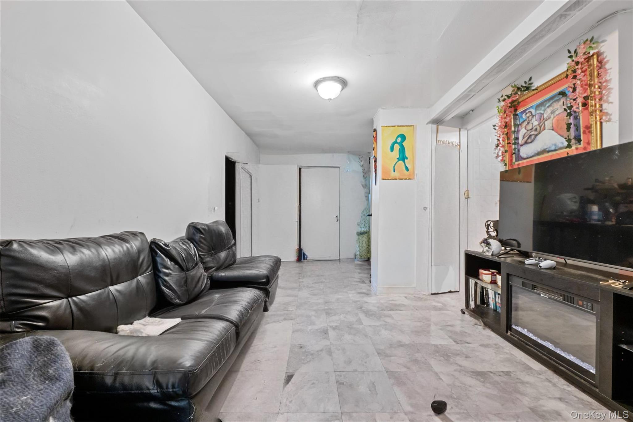 Single Family Weirfield  Brooklyn, NY 11237, MLS-940497-21