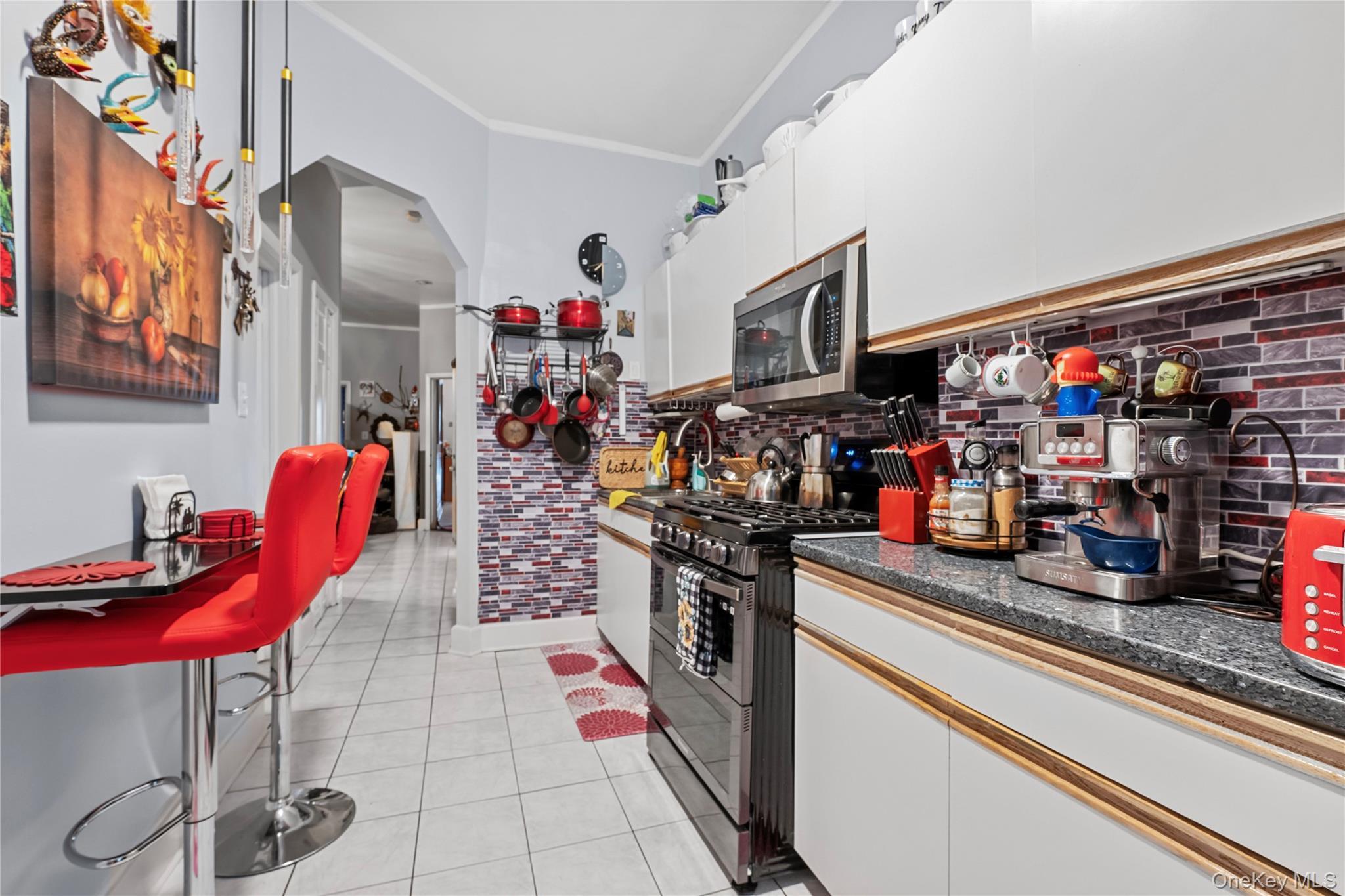 Single Family Weirfield  Brooklyn, NY 11237, MLS-940497-5