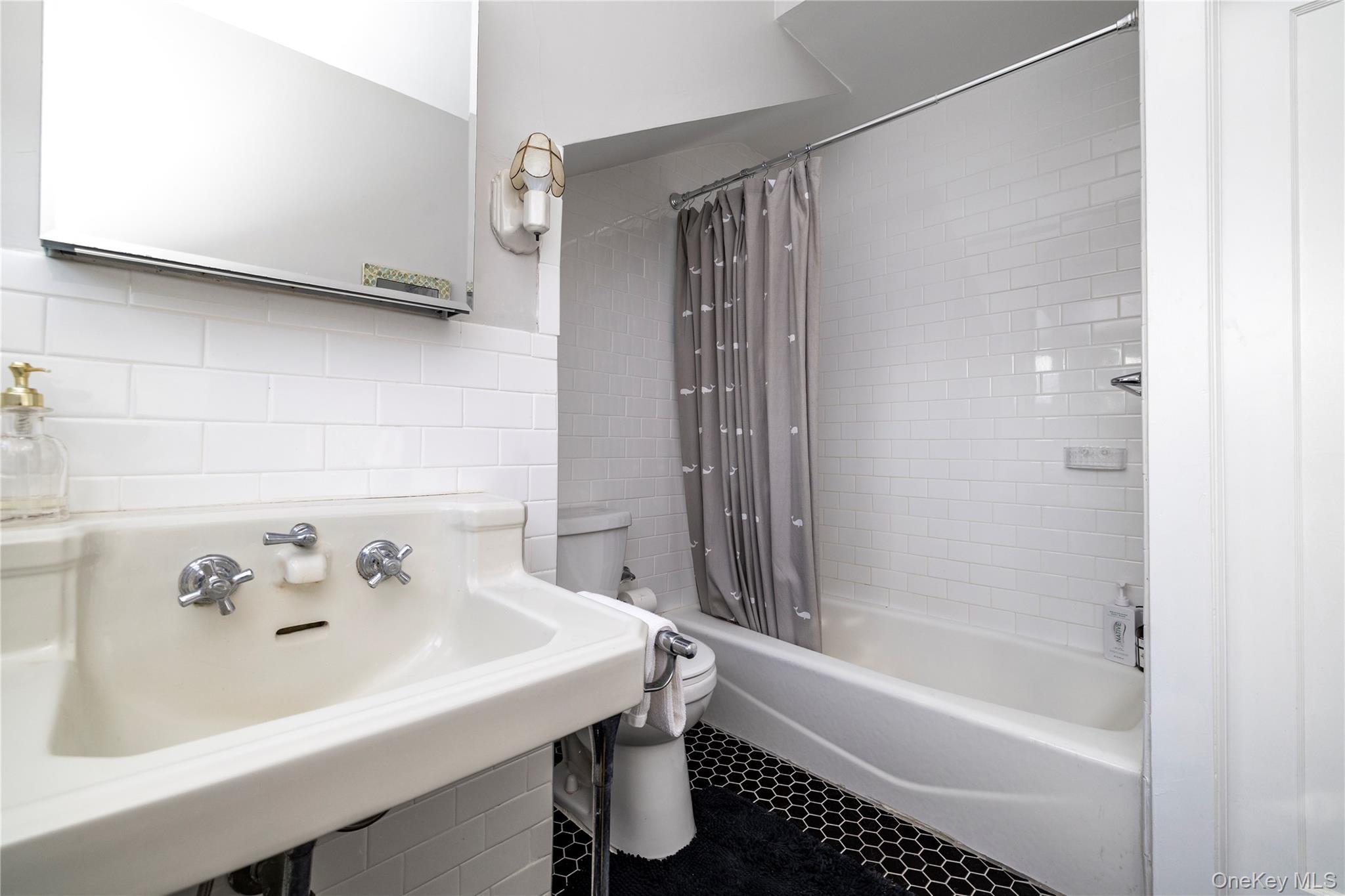 Single Family Sherman  Nassau County, NY 11563, MLS-940531-18