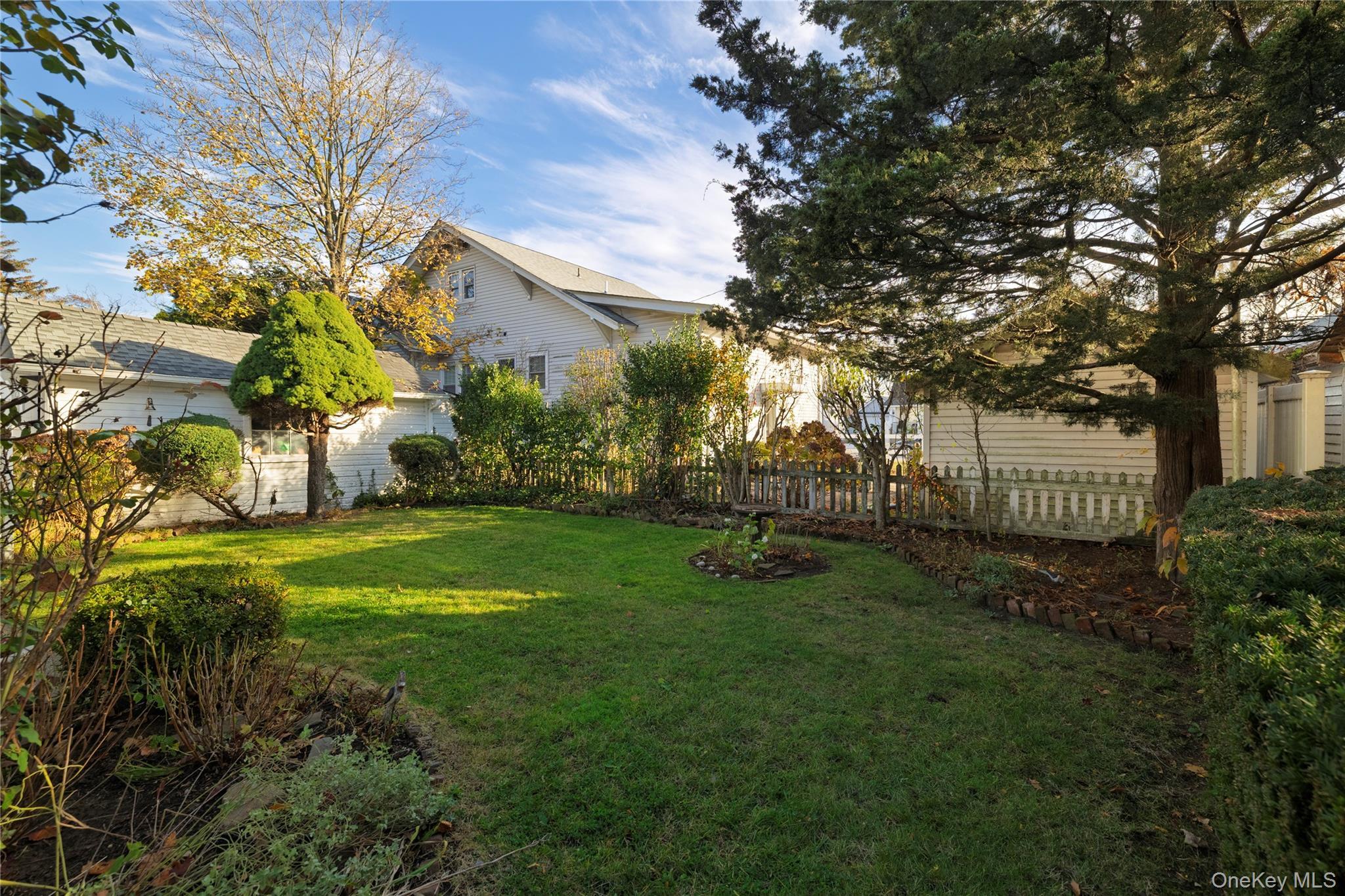 Single Family Sherman  Nassau County, NY 11563, MLS-940531-22