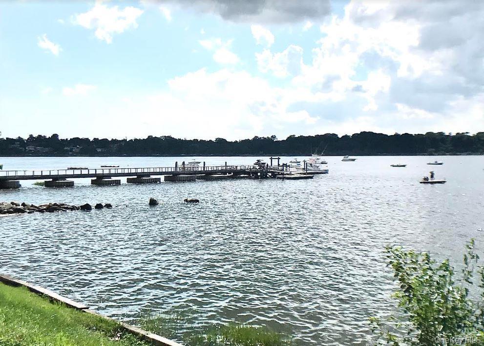 Single Family Richmond  Queens, NY 11363, MLS-940538-20