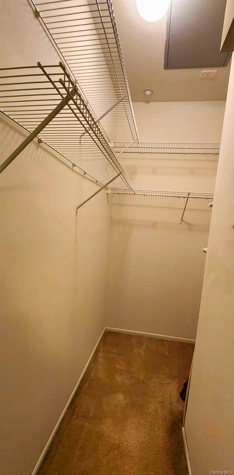 Condo Narragansett Villas  Suffolk County, NY 11757, MLS-940576-20