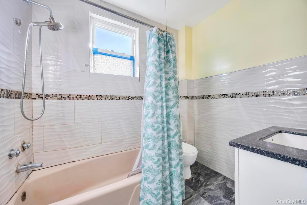 Single Family 86th St  Queens, NY 11416, MLS-940583-22