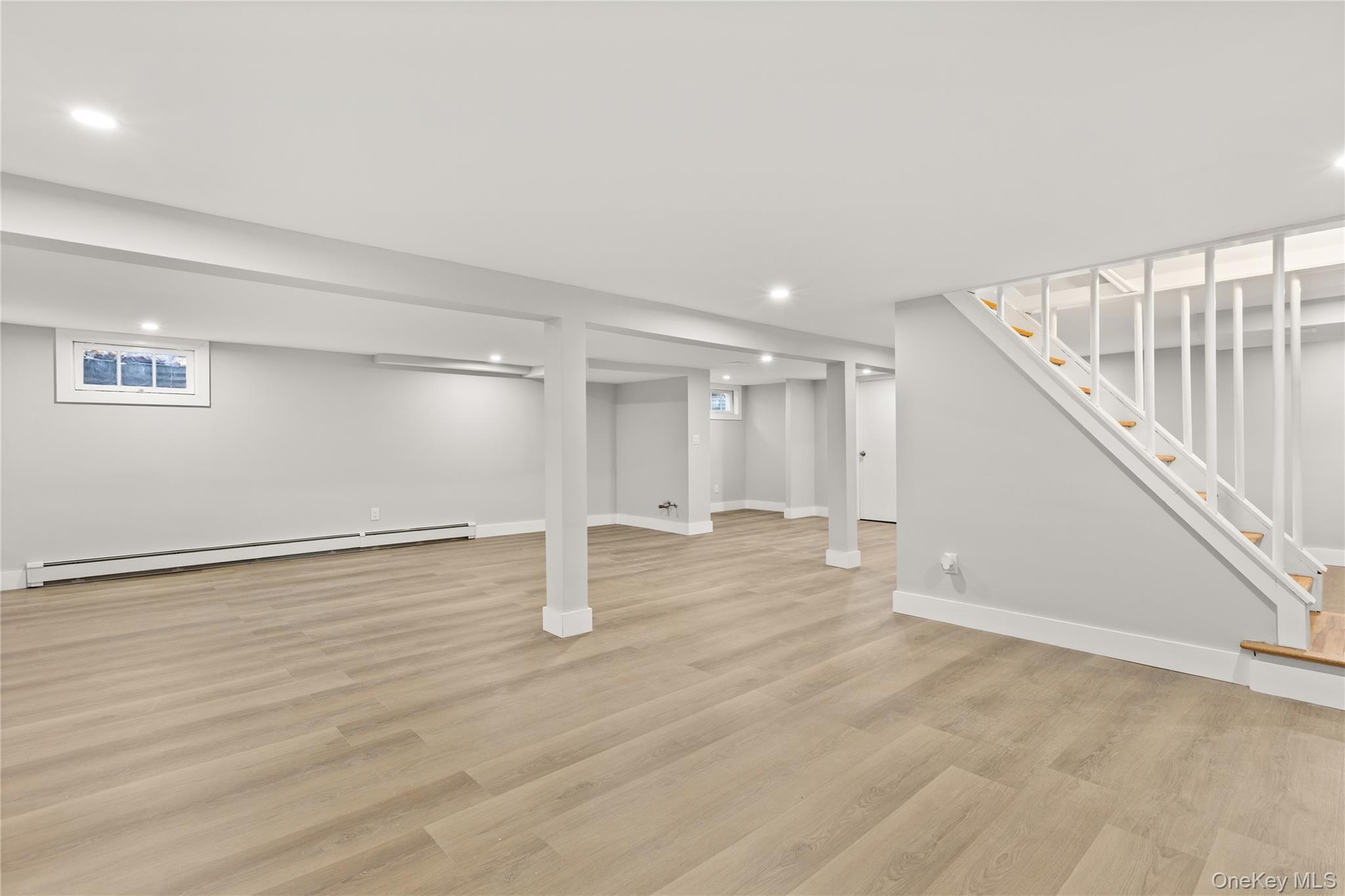 Single Family Crooked Hill Suffolk County, NY 11743, MLS-940602-15