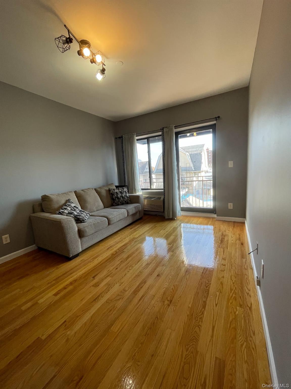 Condo 89th  Queens, NY 11432, MLS-940633-7