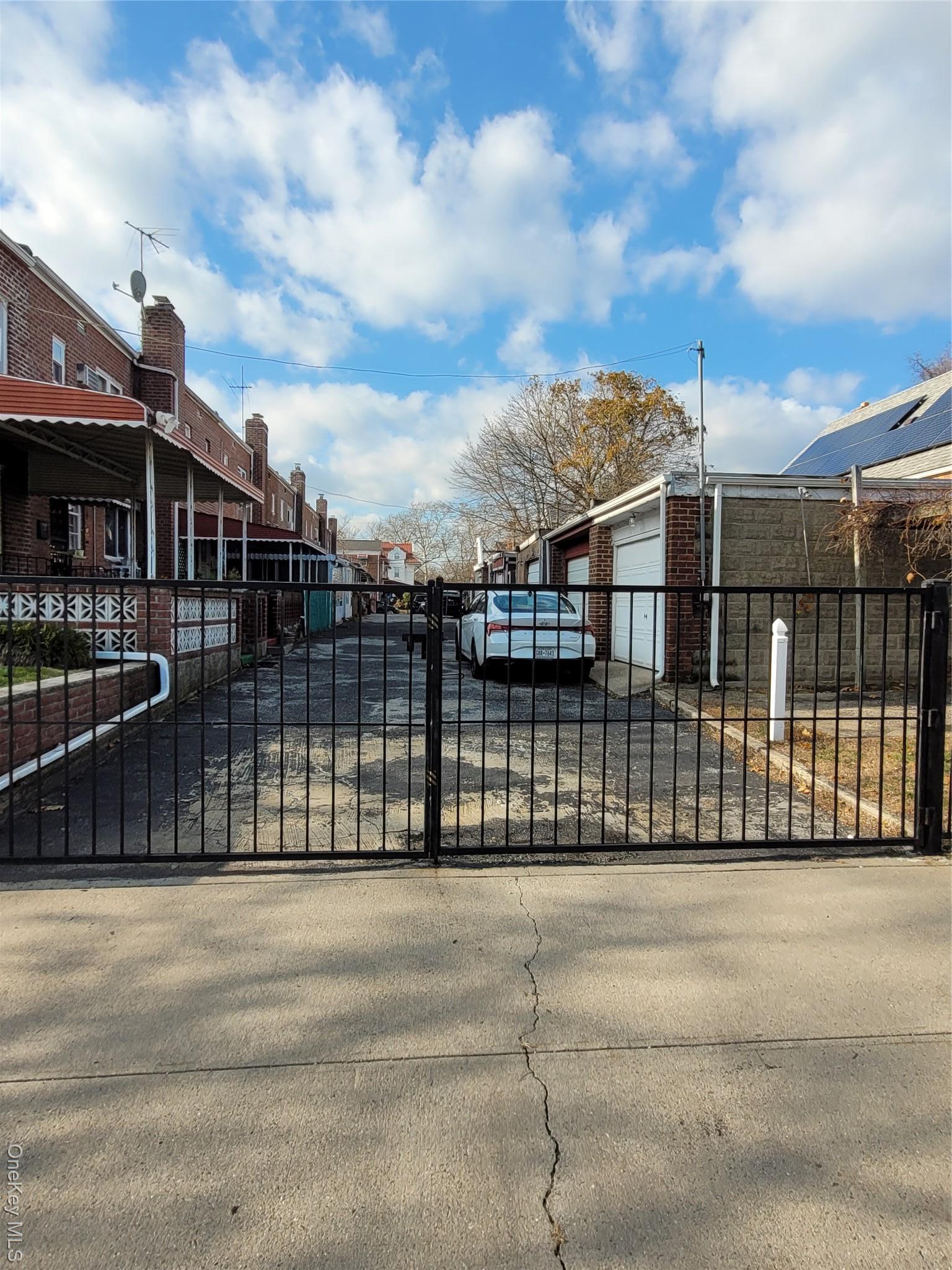 Single Family 141st  Queens, NY 11413, MLS-940639-18