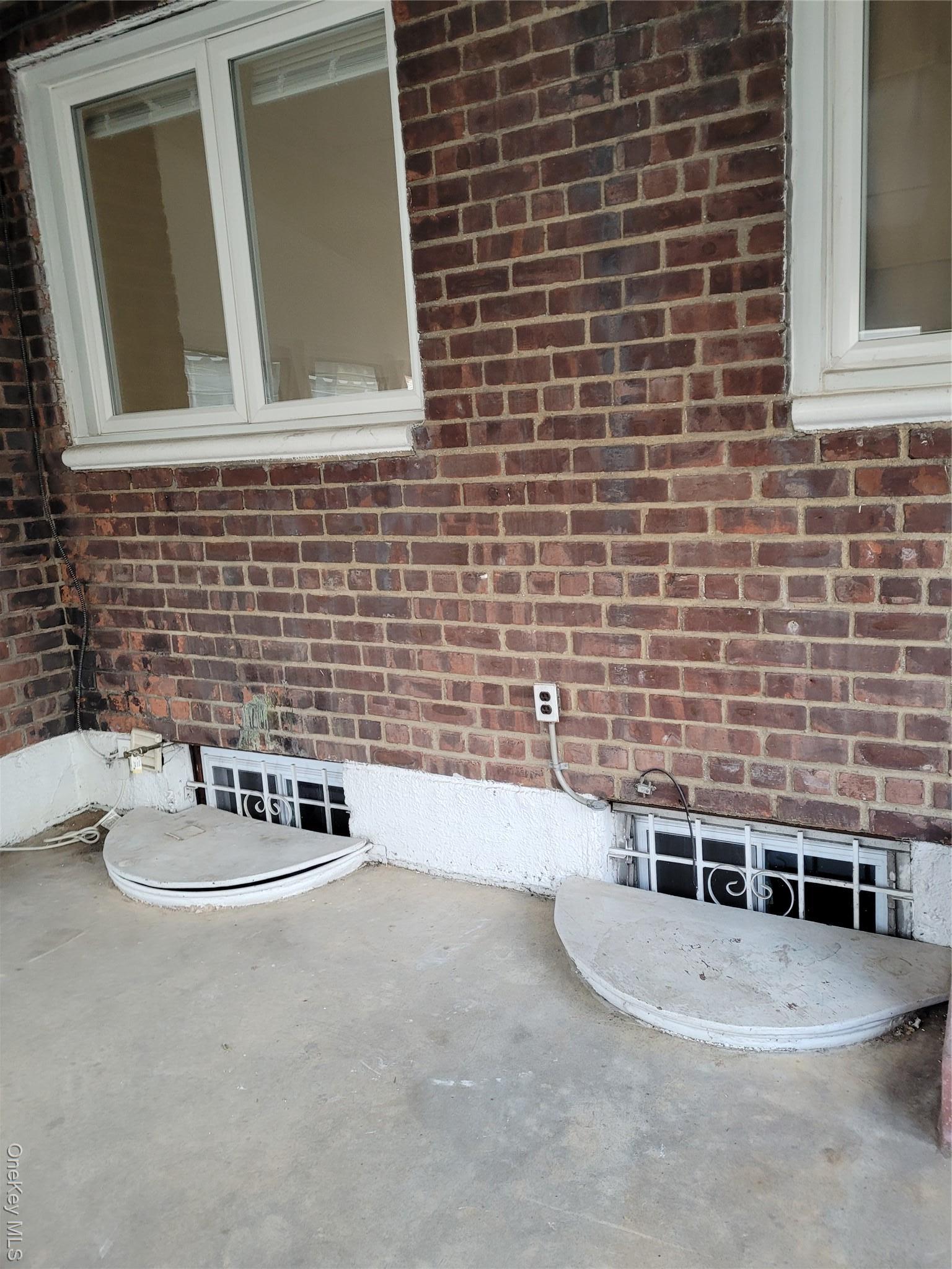 Single Family 141st  Queens, NY 11413, MLS-940639-38