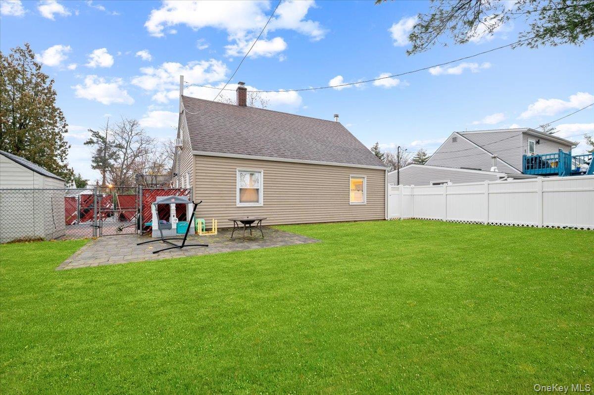 Single Family Mason  Nassau County, NY 11590, MLS-940647-21