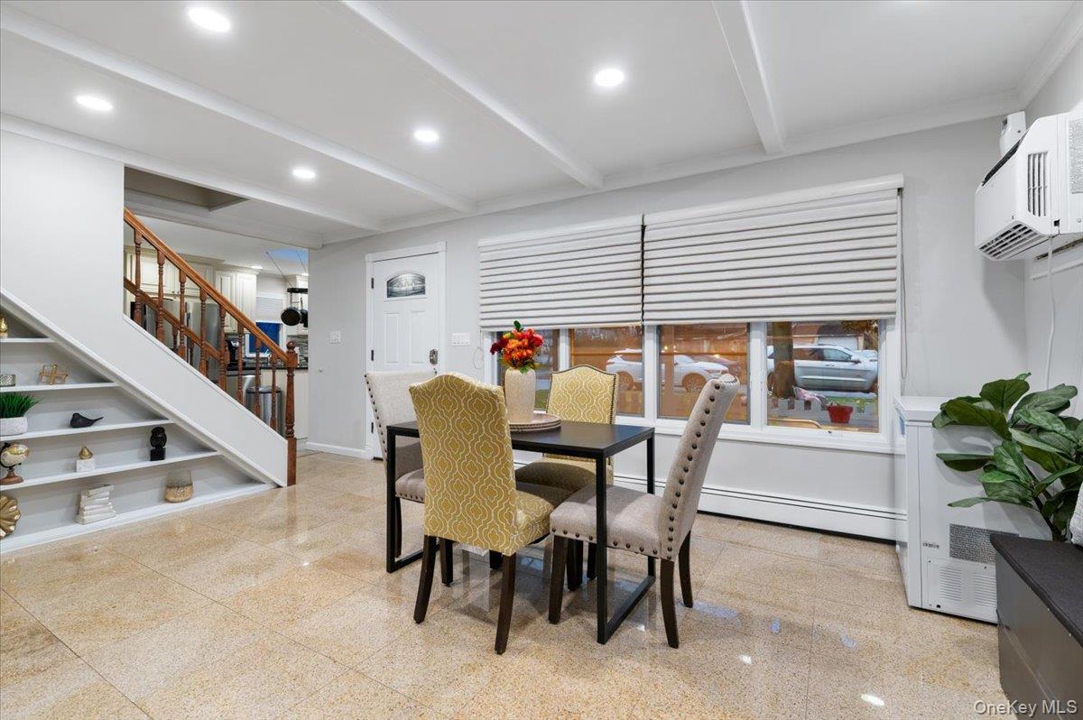 Single Family Mason  Nassau County, NY 11590, MLS-940647-6