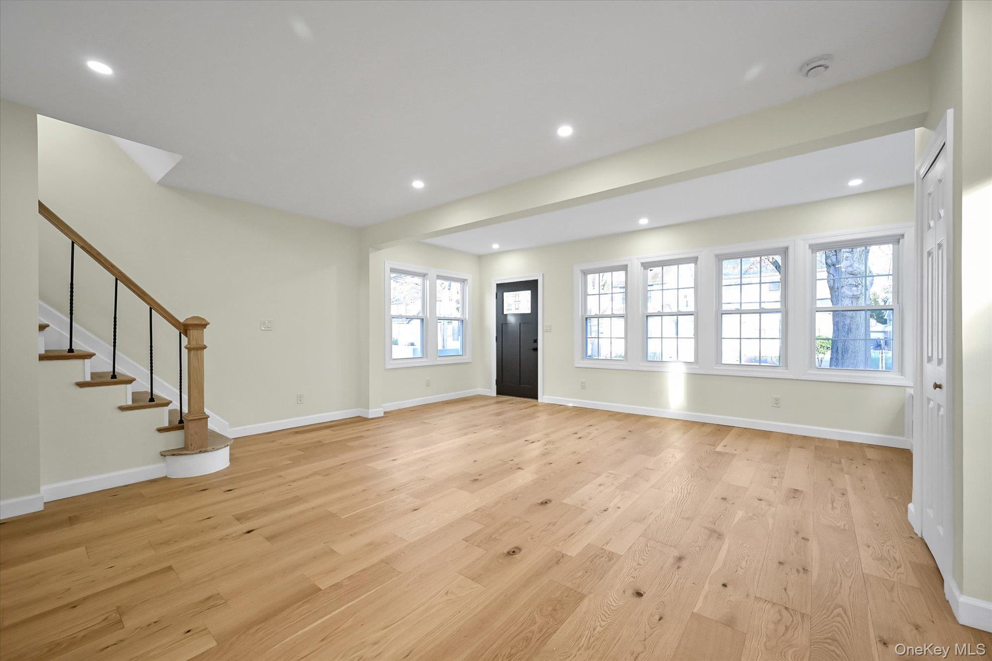 Single Family 233rd Queens, NY 11427, MLS-940657-4