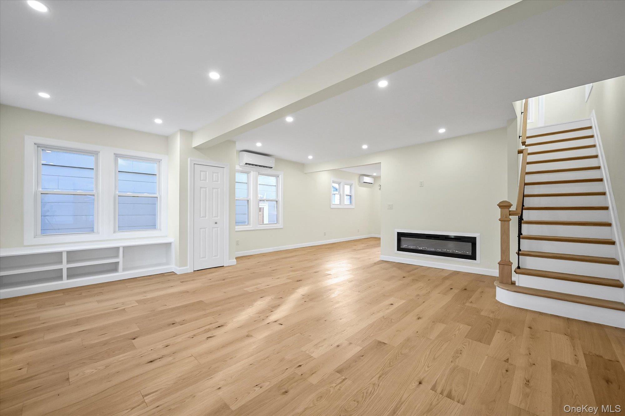 Single Family 233rd Queens, NY 11427, MLS-940657-5