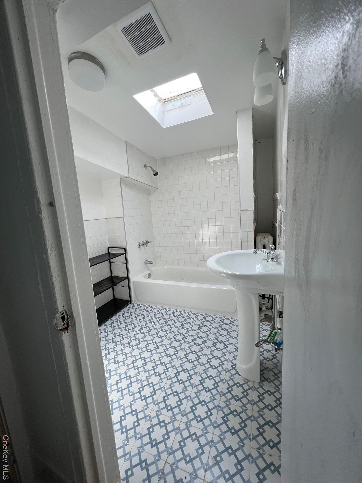 Single Family Grand Orange County, NY 12550, MLS-940659-14