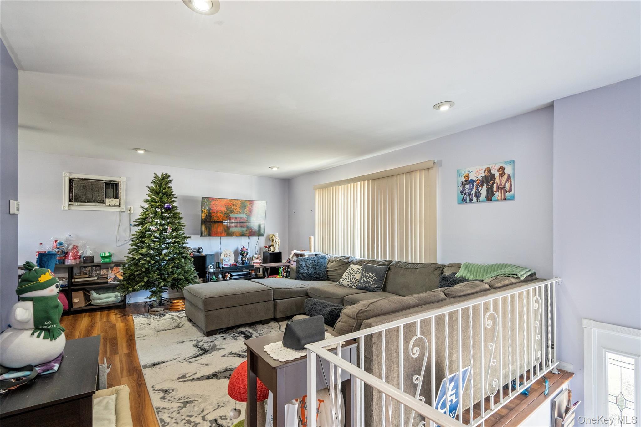 Single Family Lincoln Nassau County, NY 11010, MLS-940661-2