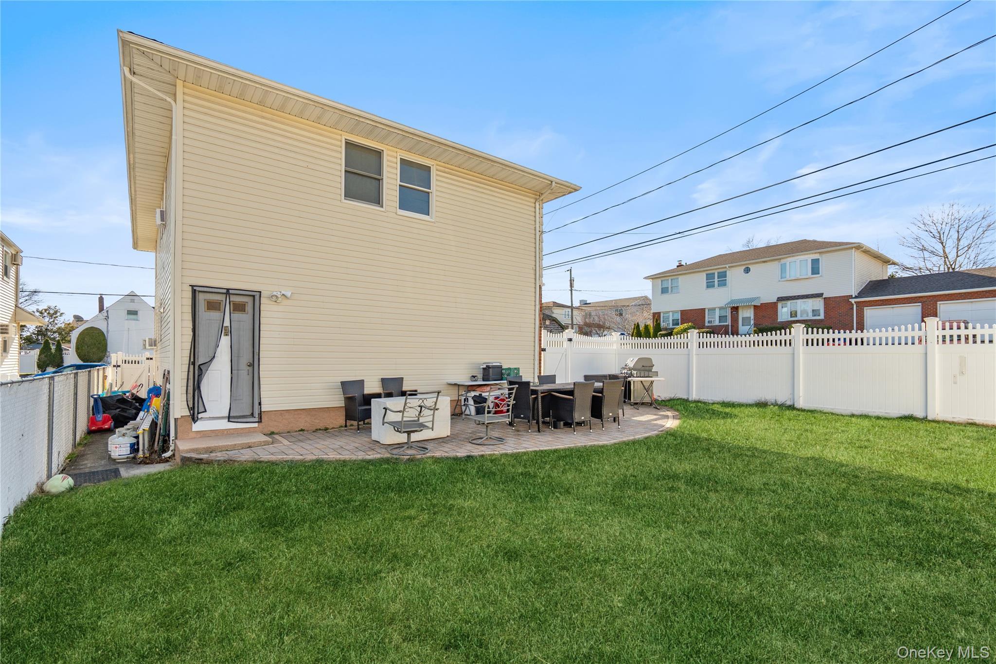 Single Family Lincoln Nassau County, NY 11010, MLS-940661-20