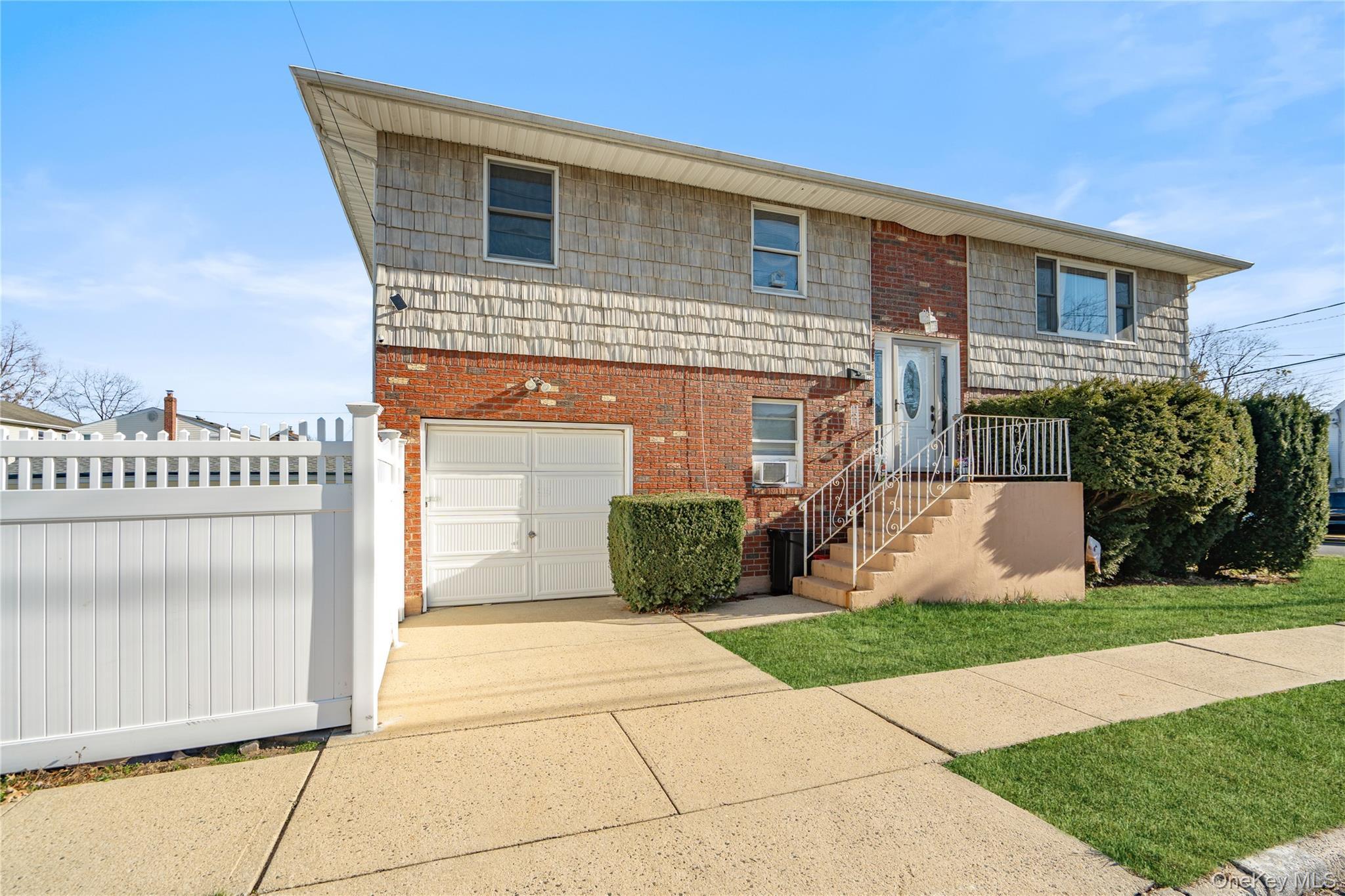 Single Family Lincoln Nassau County, NY 11010, MLS-940661-22