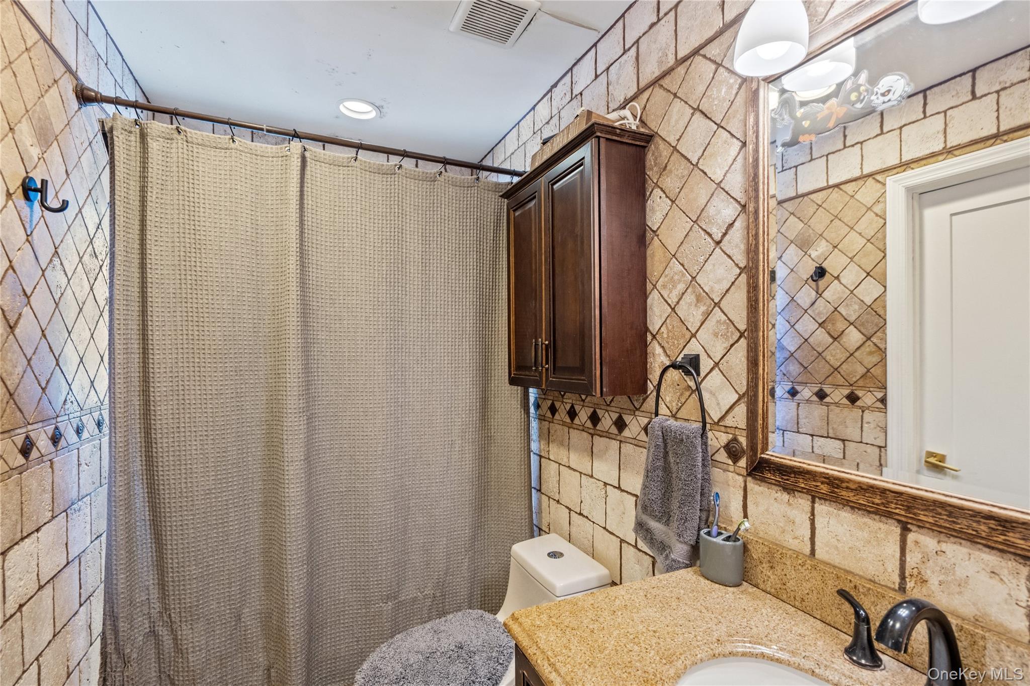 Single Family Lincoln Nassau County, NY 11010, MLS-940661-9