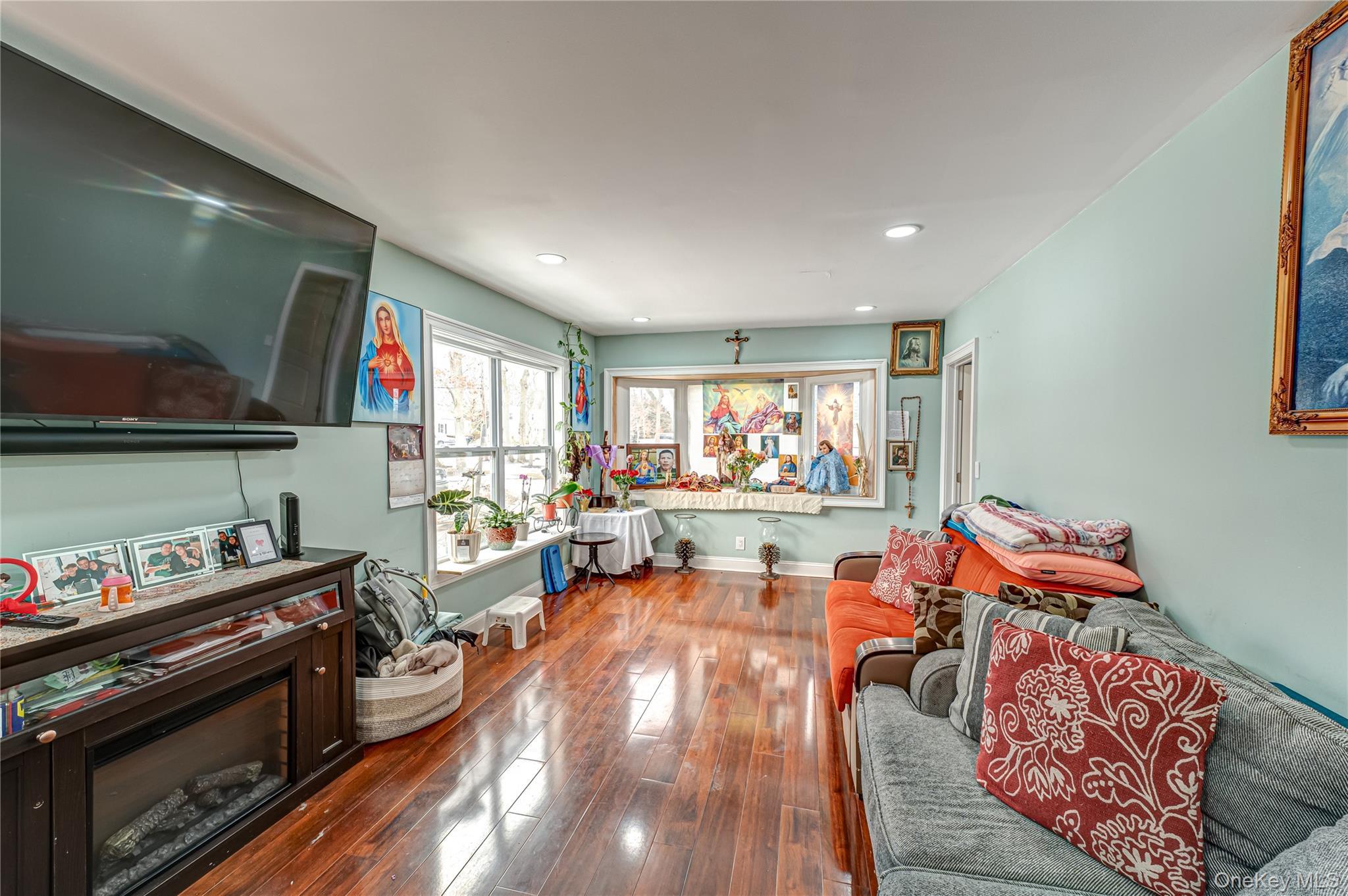 Single Family Bayview  Suffolk County, NY 11772, MLS-940691-8