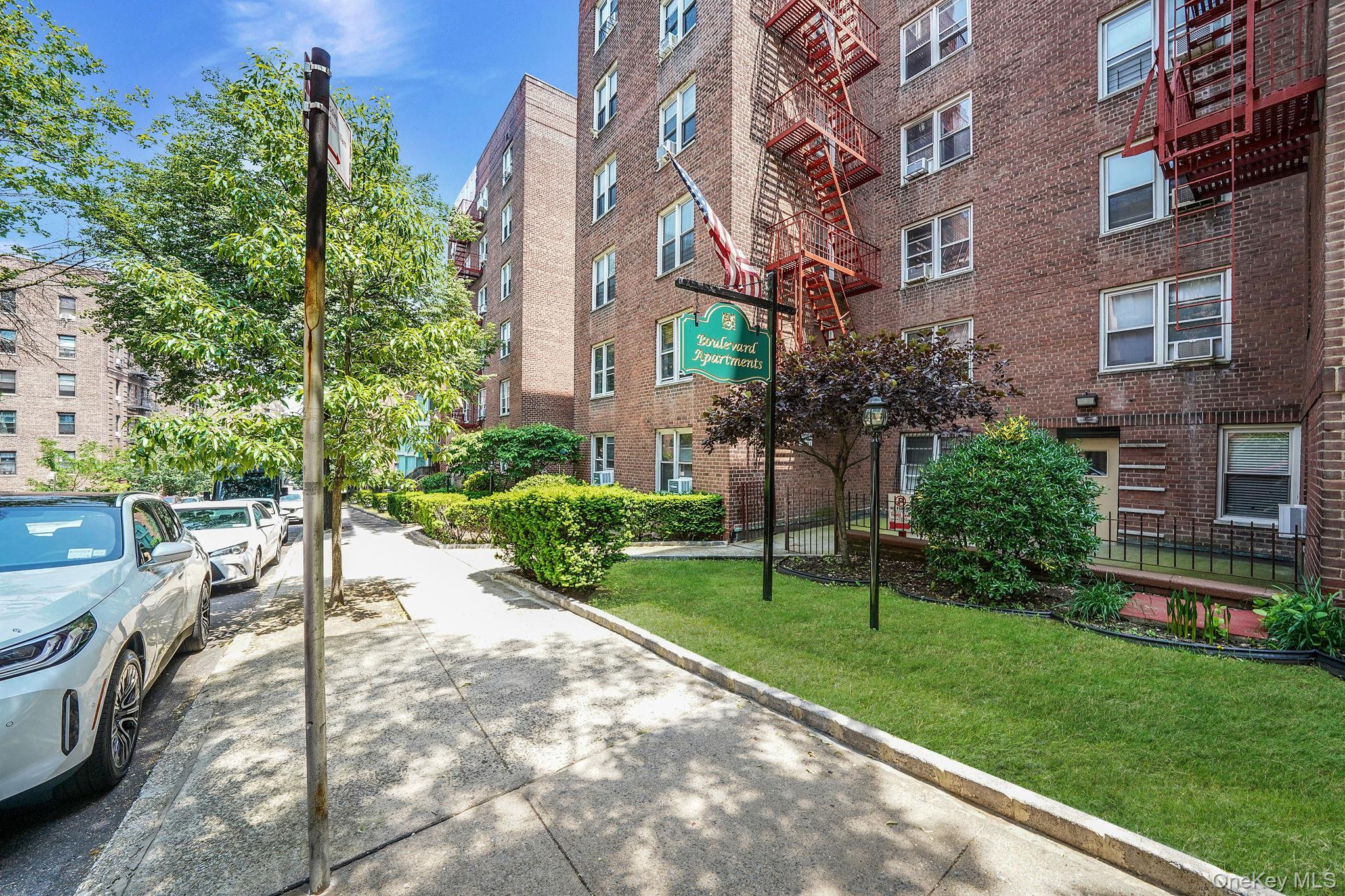 Coop 68th  Queens, NY 11375, MLS-940700-2