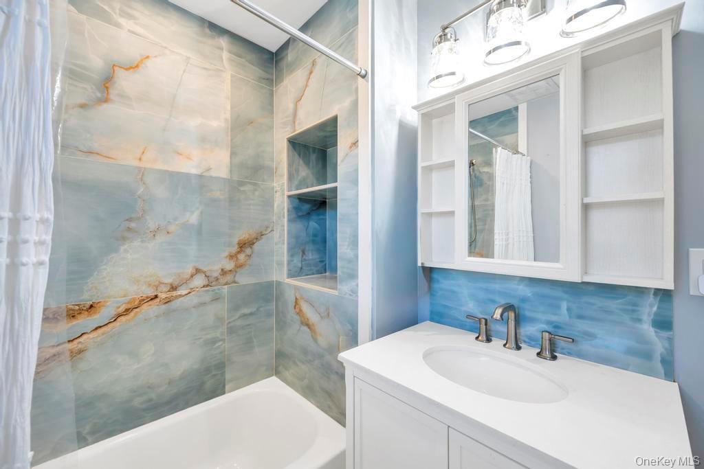 Single Family Westwind Suffolk County, NY 11716, MLS-940701-13