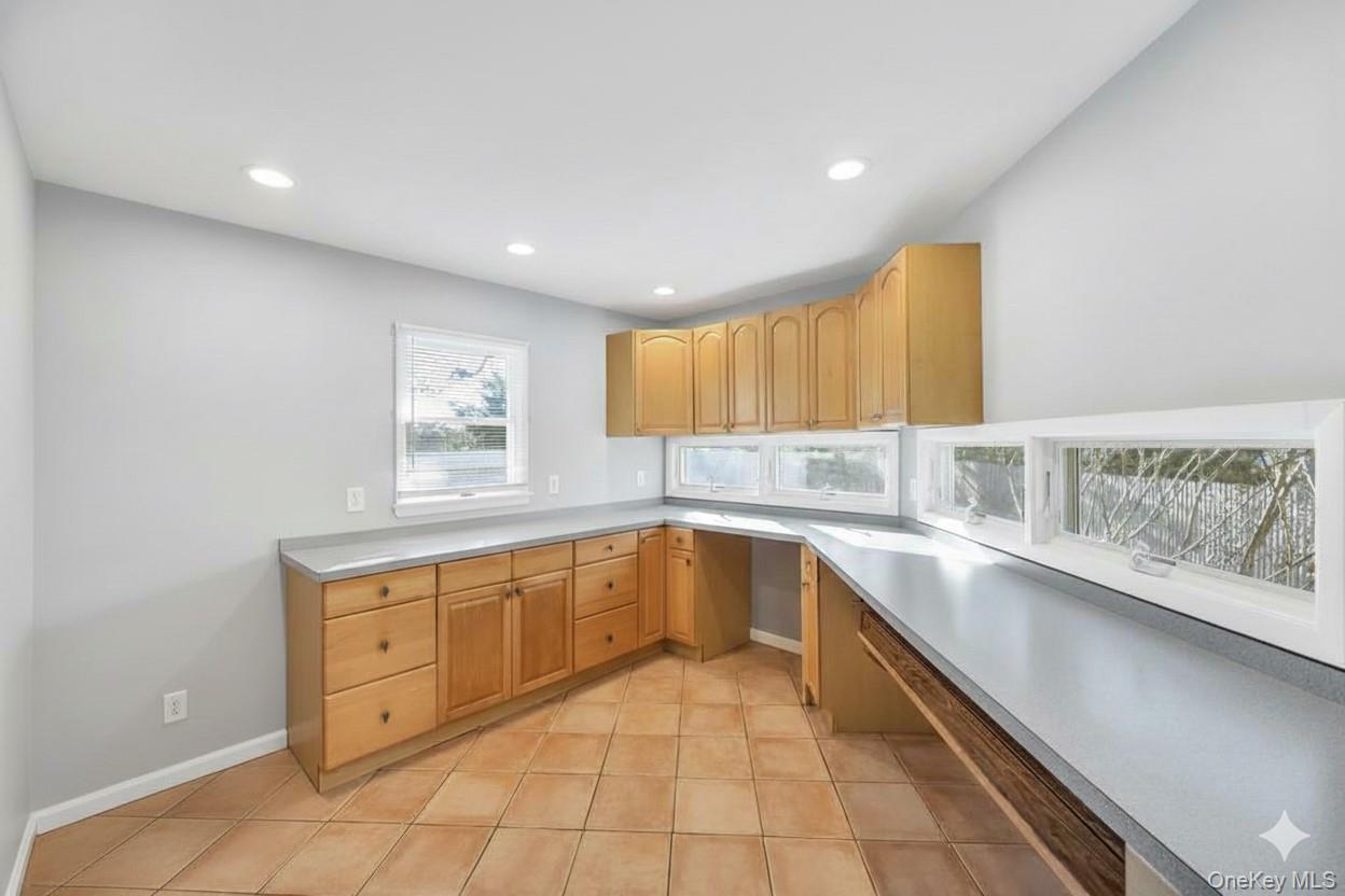 Single Family Westwind Suffolk County, NY 11716, MLS-940701-19