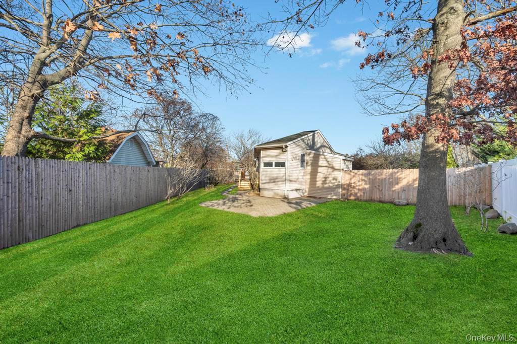 Single Family Westwind Suffolk County, NY 11716, MLS-940701-27