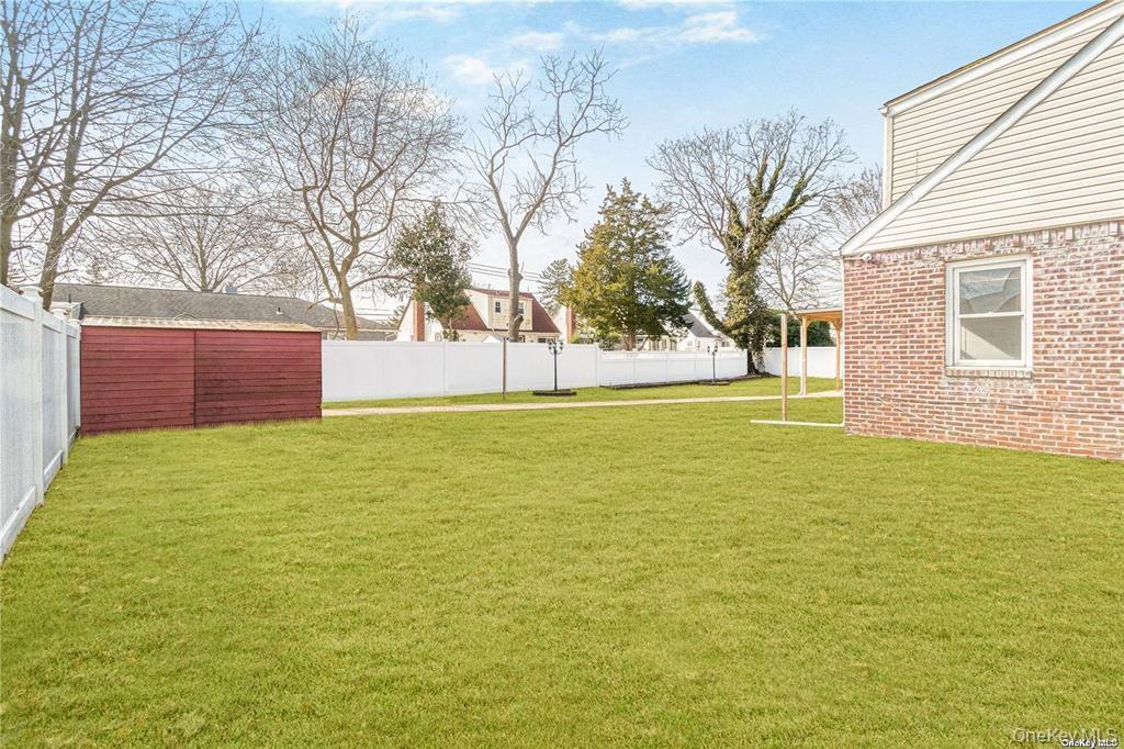 Single Family Southern Nassau County, NY 11553, MLS-940710-24