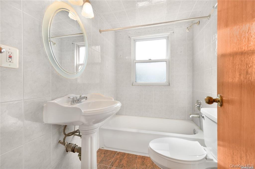 Single Family Southern Nassau County, NY 11553, MLS-940710-9