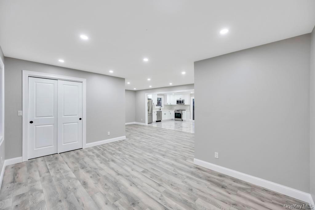 Single Family Ash Suffolk County, NY 11722, MLS-940716-12