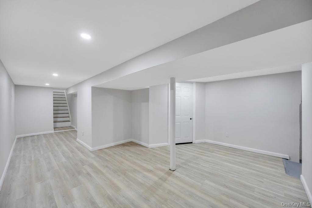 Single Family Ash Suffolk County, NY 11722, MLS-940716-19