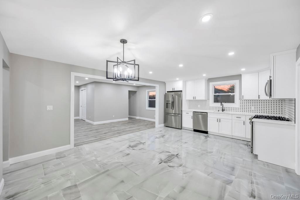 Single Family Ash Suffolk County, NY 11722, MLS-940716-2