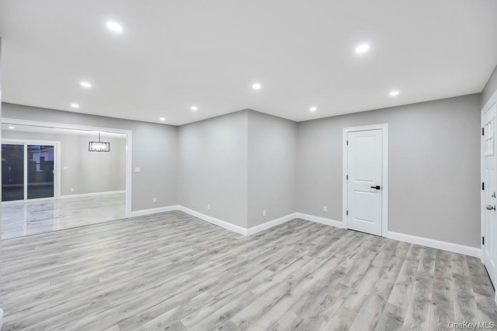 Single Family Ash Suffolk County, NY 11722, MLS-940716-7