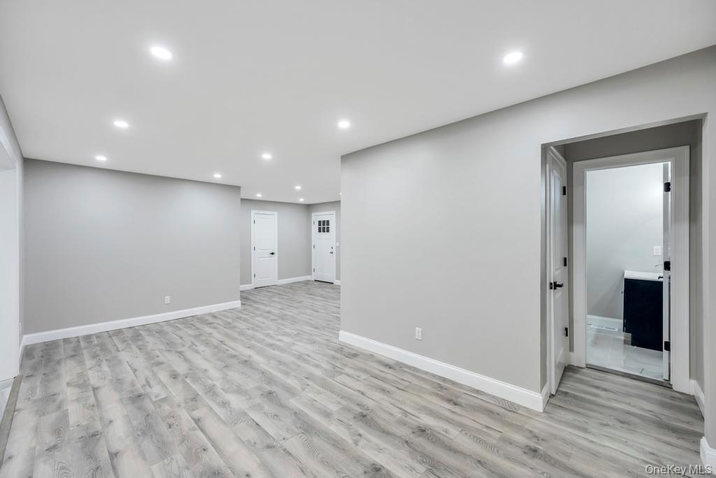 Single Family Ash Suffolk County, NY 11722, MLS-940716-9