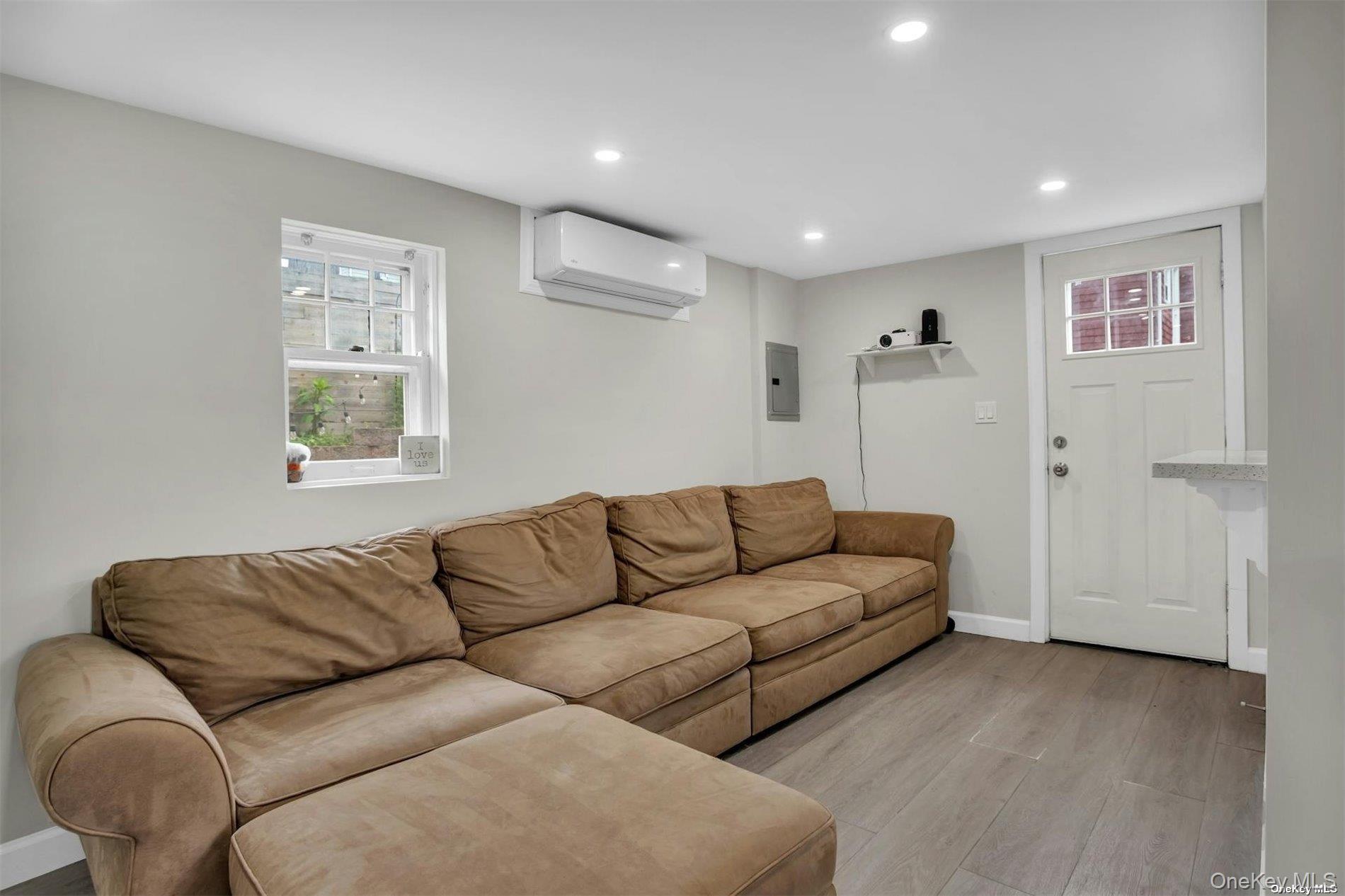 Single Family Maple  Nassau County, NY 11547, MLS-940726-13