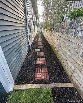 Single Family Maple  Nassau County, NY 11547, MLS-940726-18