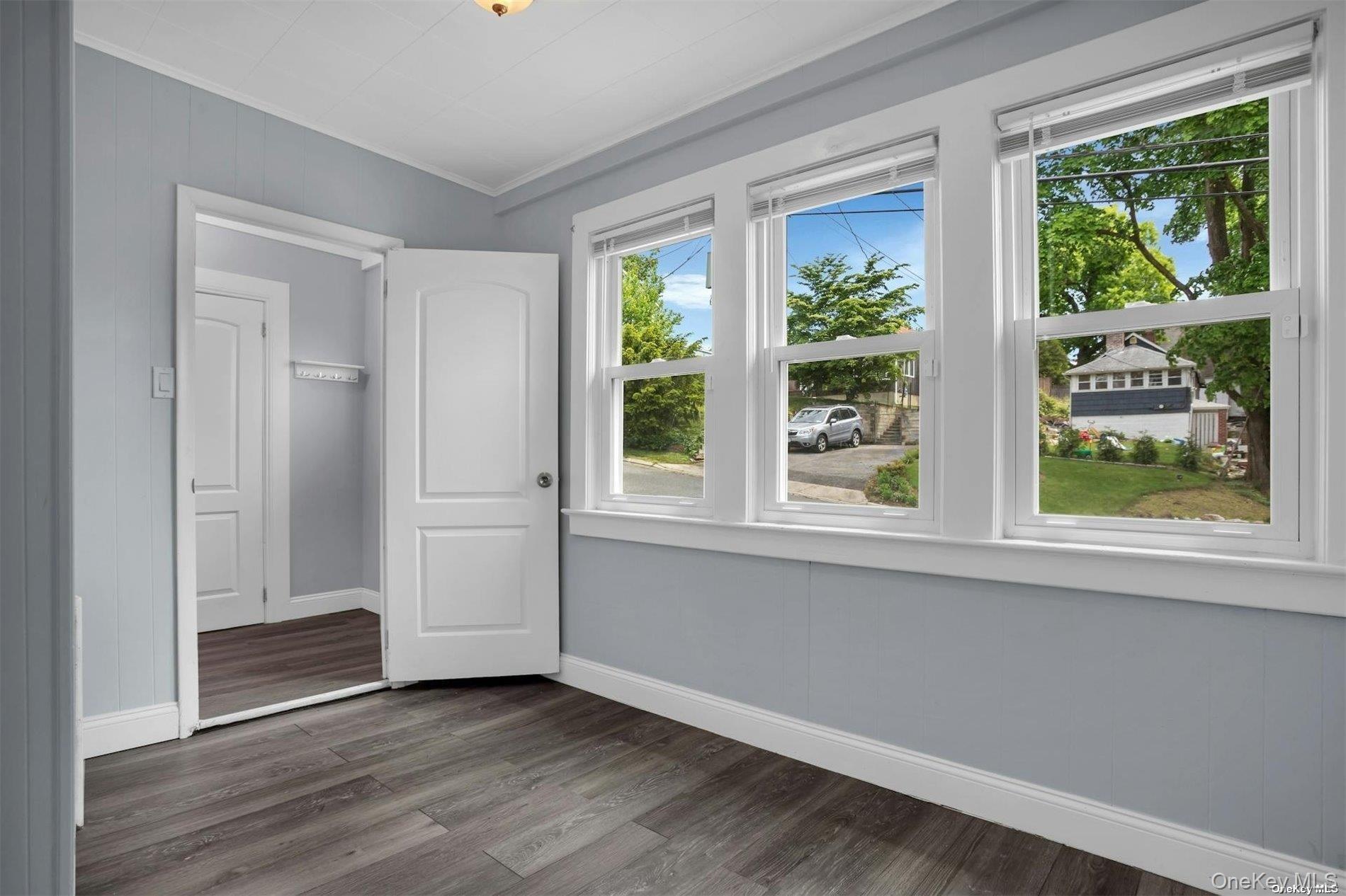 Single Family Maple  Nassau County, NY 11547, MLS-940726-7