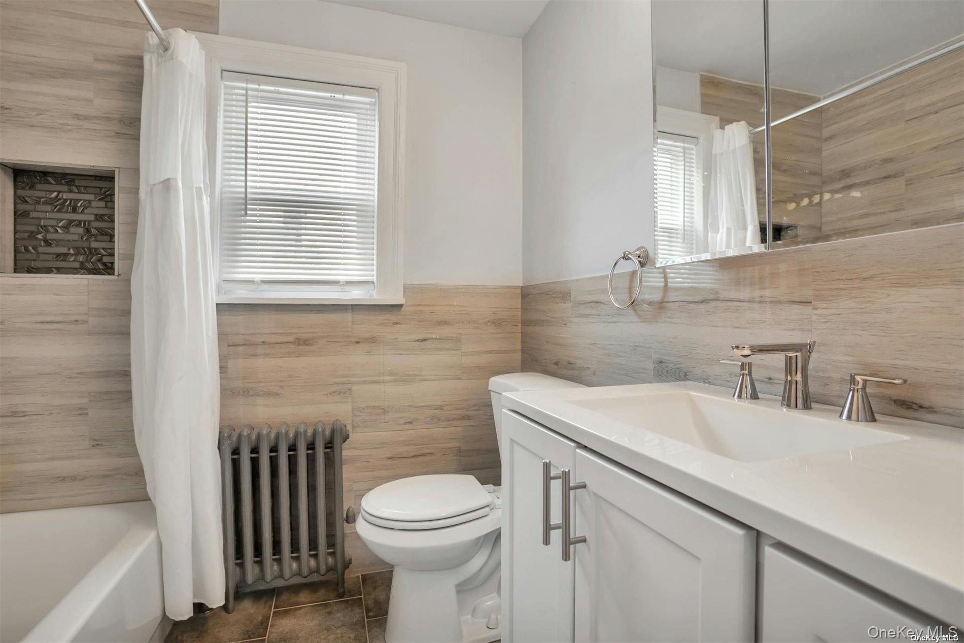 Single Family Maple  Nassau County, NY 11547, MLS-940726-8