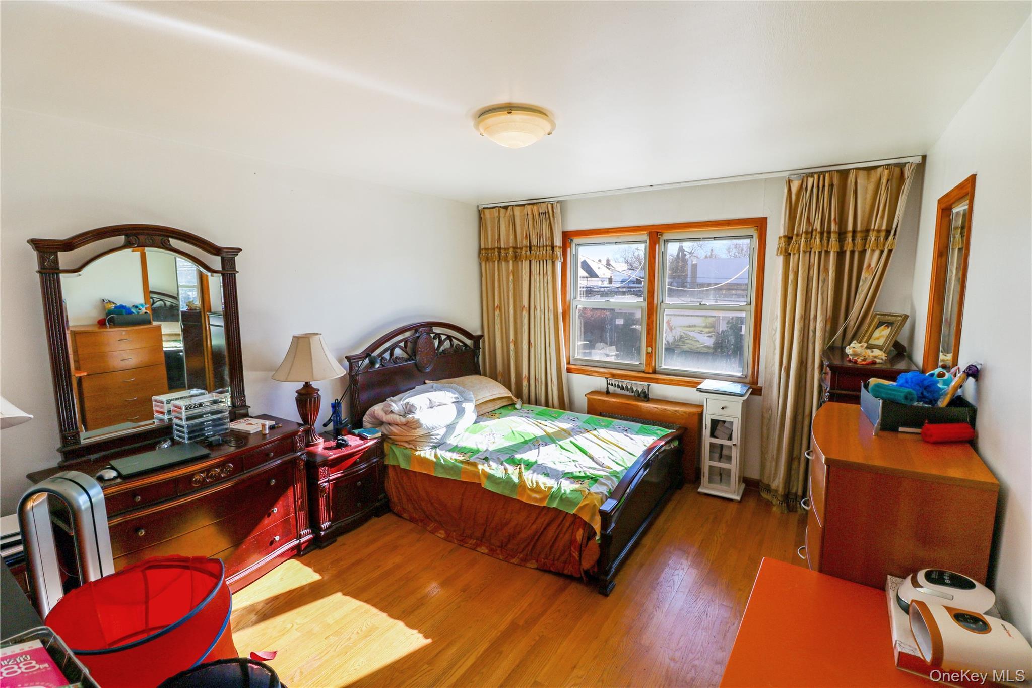 Single Family 48th Queens, NY 11364, MLS-940739-10