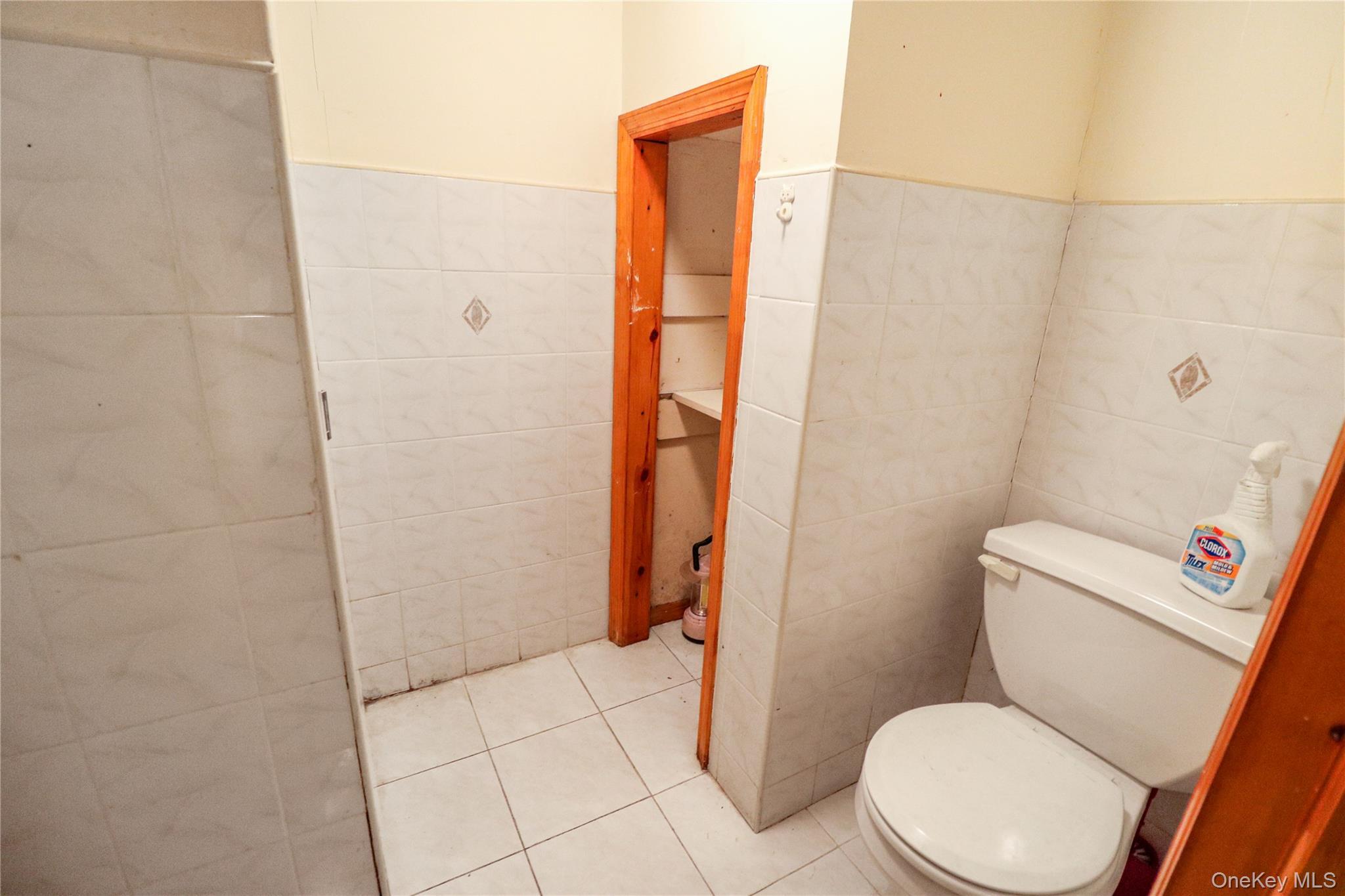 Single Family 48th Queens, NY 11364, MLS-940739-12