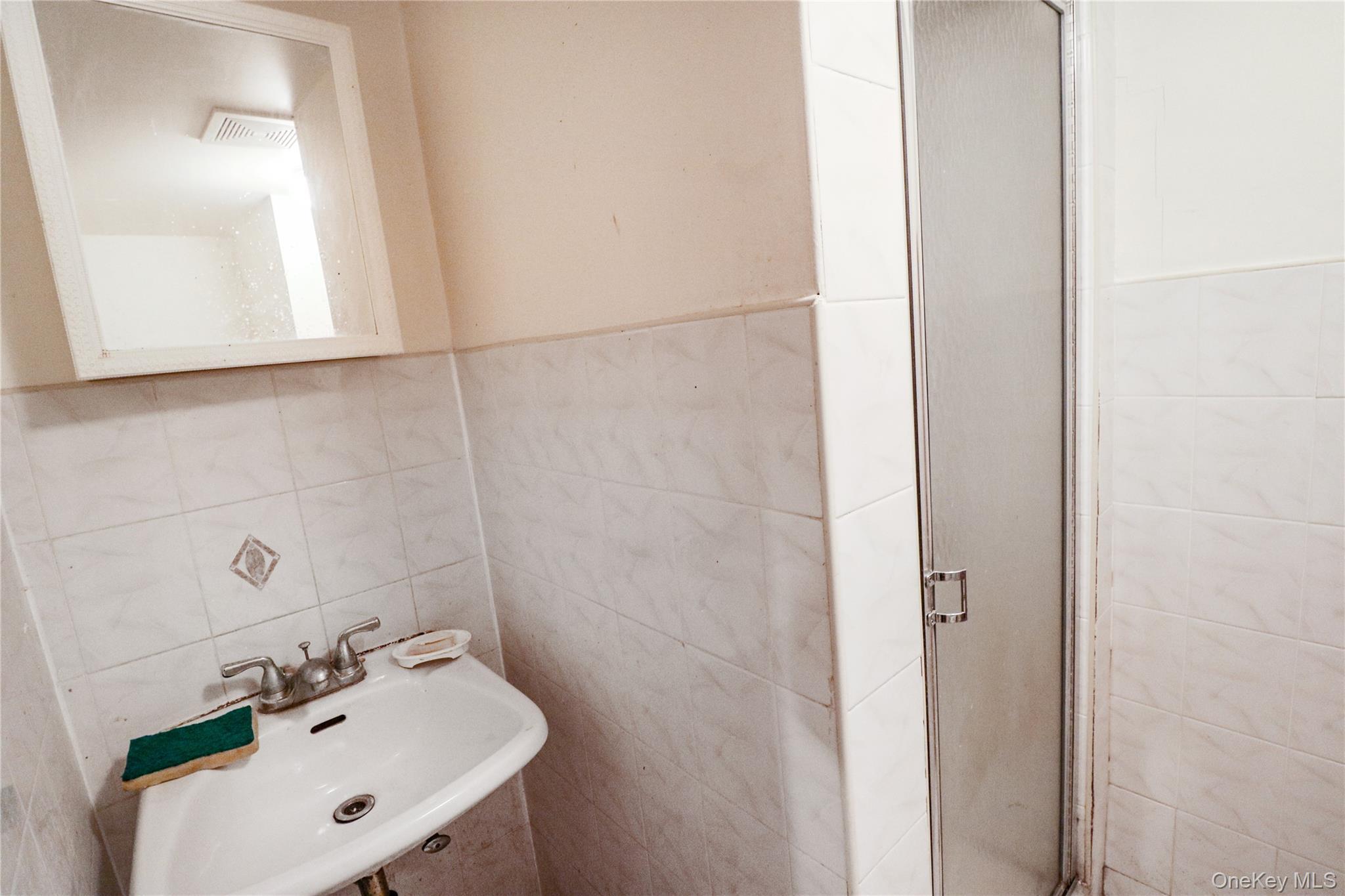 Single Family 48th Queens, NY 11364, MLS-940739-13