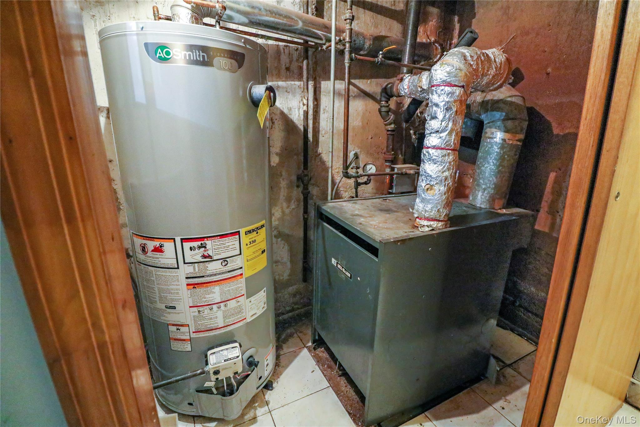 Single Family 48th Queens, NY 11364, MLS-940739-16