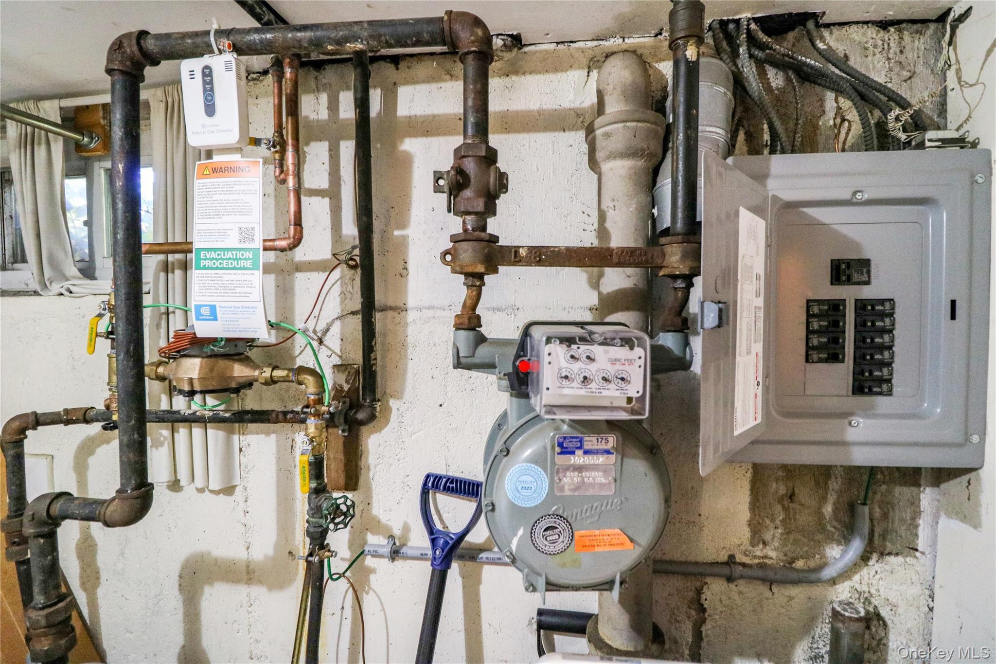 Single Family 48th Queens, NY 11364, MLS-940739-17