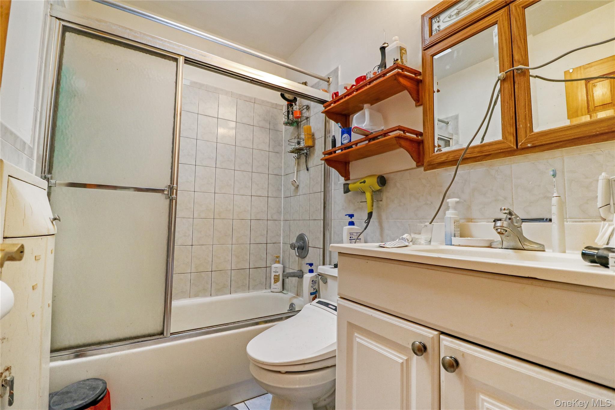 Single Family 48th Queens, NY 11364, MLS-940739-8