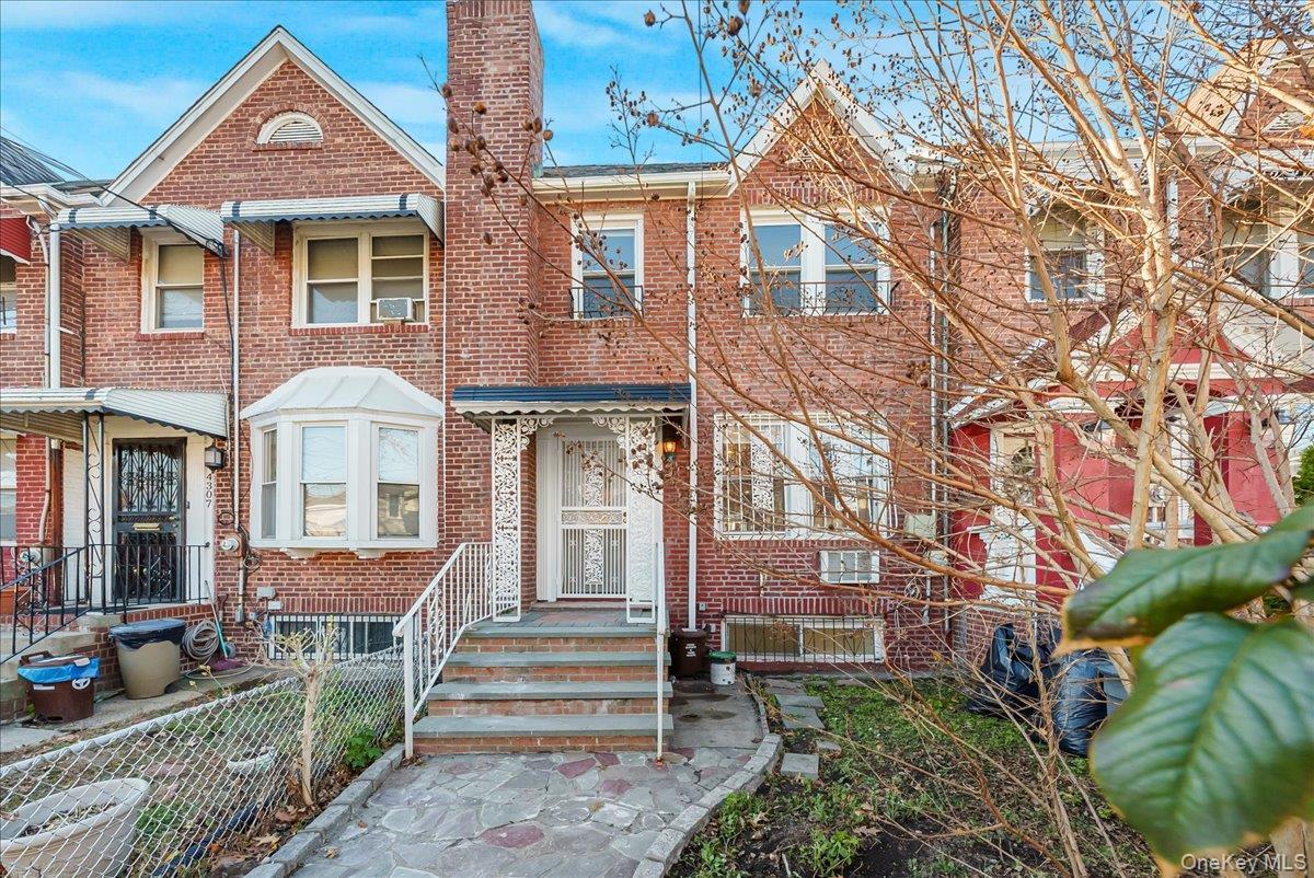 Single Family Edson  Bronx, NY 10466, MLS-940771-2