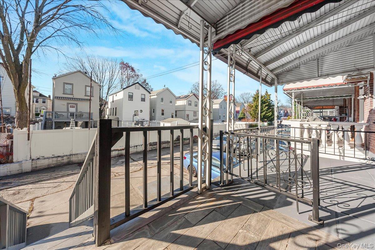 Single Family Edson  Bronx, NY 10466, MLS-940771-22